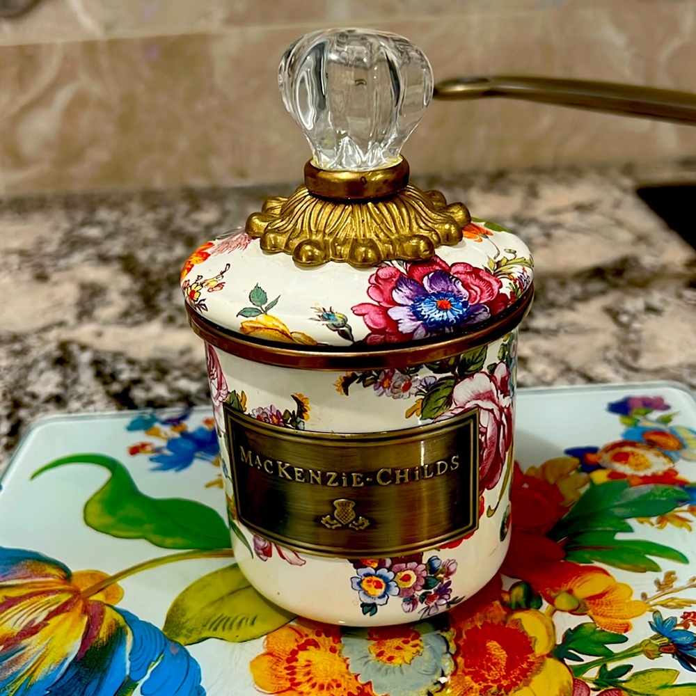 McKenzie Child mini canister flower market